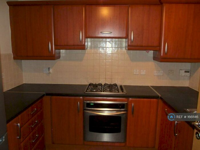 3 Bedroom Semi-Detached House To Rent In Bulmer Close, Broughton, Milton Keynes, MK10