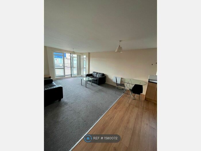 2 Bedroom Flat To Rent In Beauchamp House, Coventry, CV1
