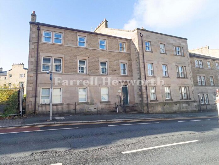 2 Bedroom Flat To Rent In Henry Street, Lancaster, LA1