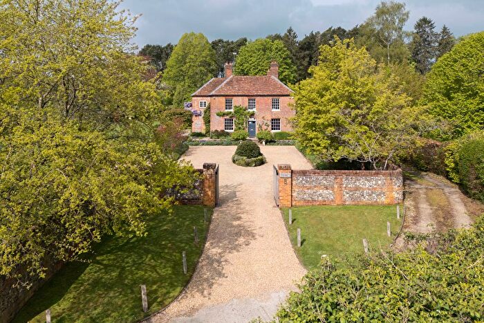 5 Bedroom Farmhouse For Sale In Henley-On-Thames, RG9