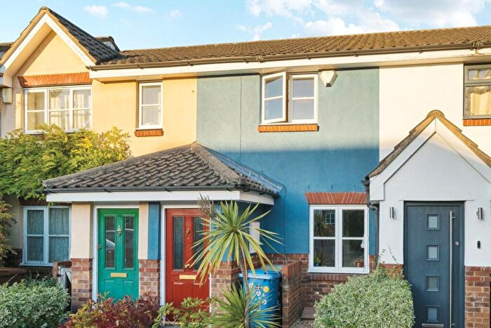 2 Bedroom Terraced House For Sale In Abbotswood Road, London, SE22