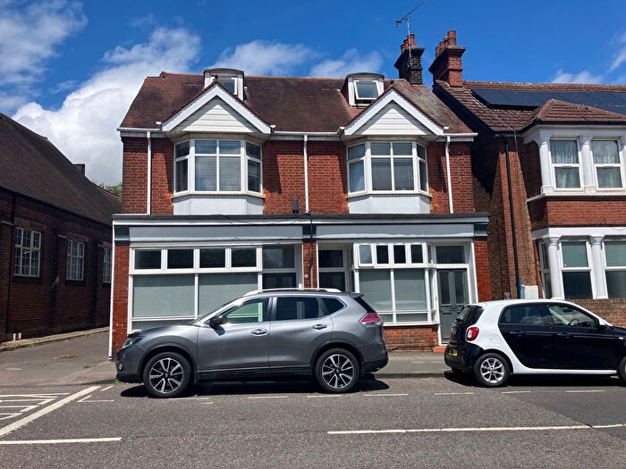 1 Bedroom Flat To Rent In Hatfield Road, St Albans, AL1