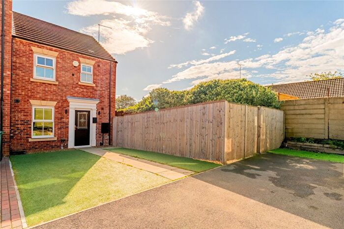 3 Bedroom End Of Terrace House For Sale In Marsden Mews, Hemsworth, Pontefract, West Yorkshire, WF9