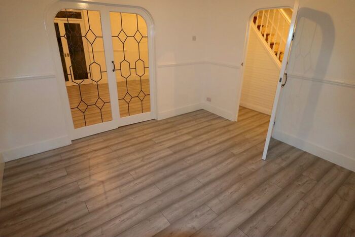 3 Bedroom Semi-Detached House To Rent In Abbey Road, Newbury Park, Ilford, IG2