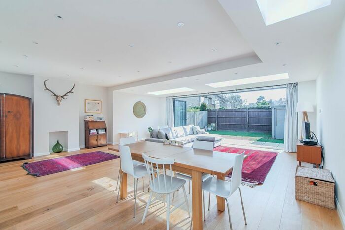 4 Bedroom Bungalow To Rent In Lime Grove, Twickenham, TW1