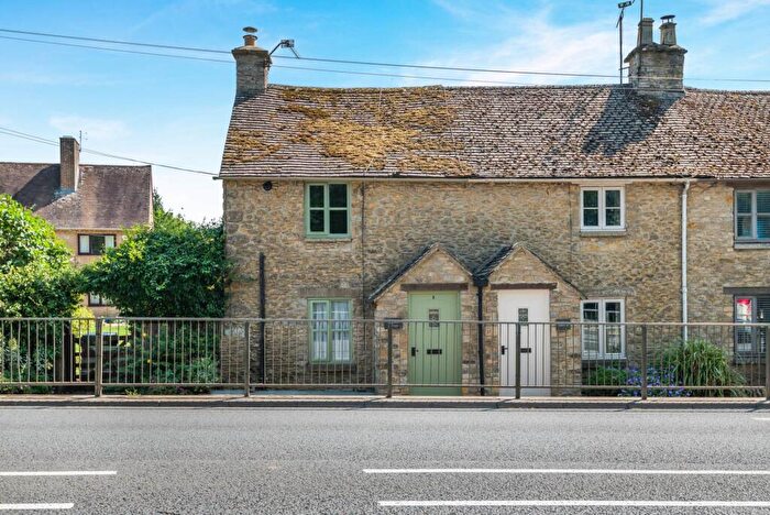 2 Bedroom Cottage For Sale In Moreton Road, Stow On The Wold, GL54