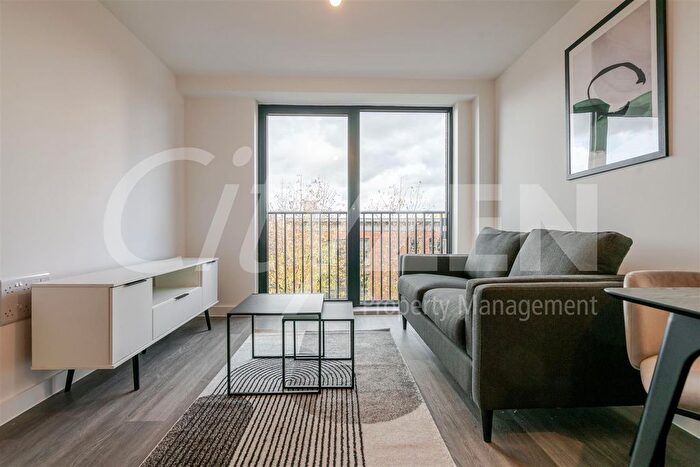 1 Bedroom Flat To Rent In Berkeley Square, - Ordsall Lane, M5