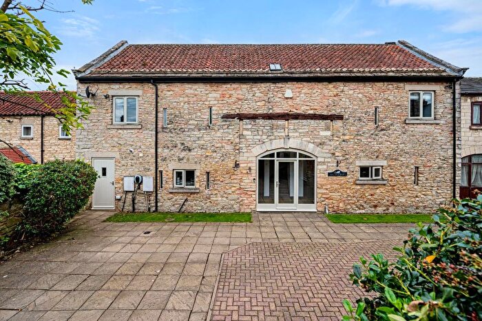 3 Bedroom Barn Conversion For Sale In Hungate Close, Saxton, Tadcaster, LS24