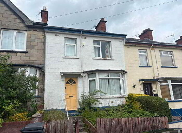 3 Bedroom Mid Terraced House For Sale In Stranmillis Gardens, Belfast, BT9
