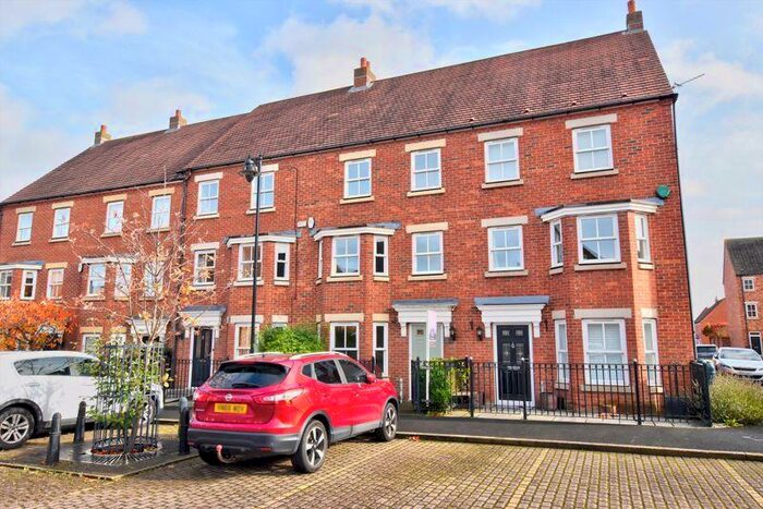 3 Bedroom Town House To Rent In Warkworth Woods, Newcastle Upon Tyne, NE3