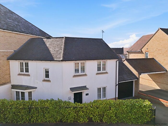 3 Bedroom Semi Detached House For Sale In Flitch Green, Dunmow, Essex, CM6