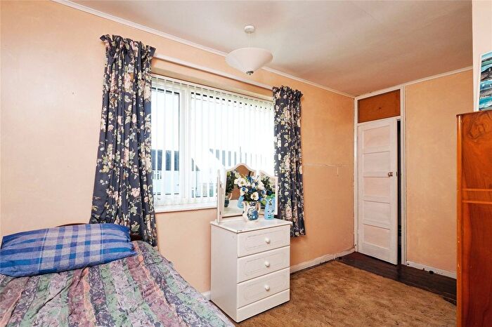 3 Bedroom End Of Terrace House For Sale In Green Lane, Clifton, Nottingham, NG11