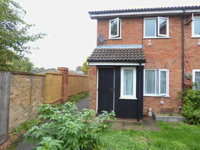 1 Bedroom Terraced House To Rent In Shellfield Close, Staines TW19