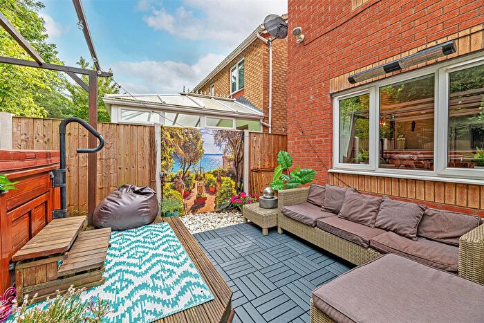 4 Bedroom Detached House For Sale In Vermont Close, Great Sankey, Warrington, WA5