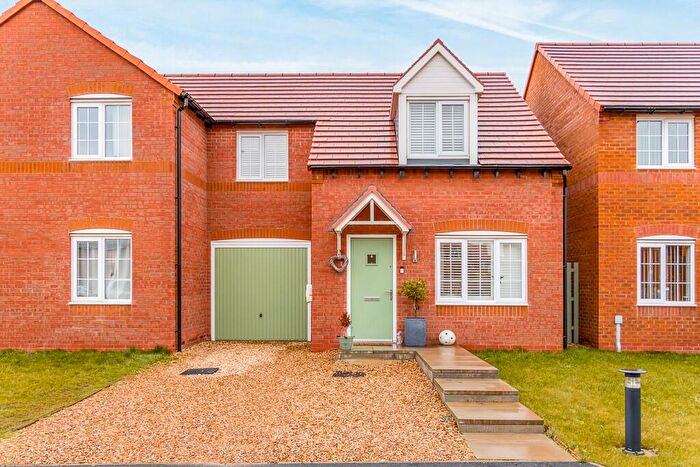 3 Bedroom Semi-Detached House For Sale In Hawthorn Close, Boston, PE21