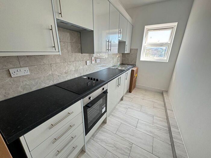 Studio To Rent In Warley Hill, Warley, Brentwood, CM14