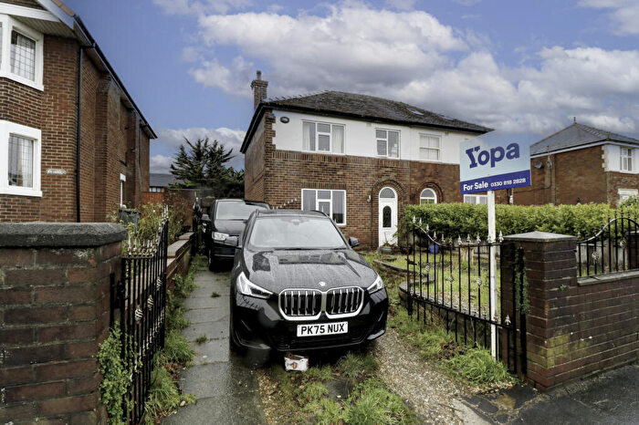 3 Bedroom Semi-Detached House For Sale In Staining Road, Blackpool, FY3