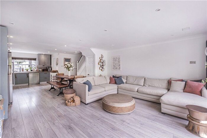 4 Bedroom Terraced House To Rent In Seaton Close, Putney, SW15