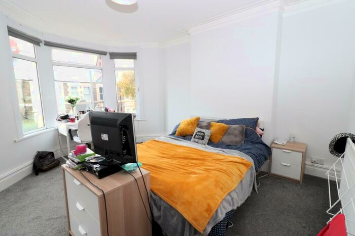 7 Bedroom House To Rent In Bangor Street, Roath, CF24