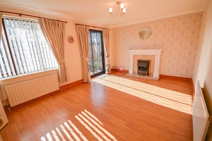 3 Bedroom Detached House For Sale In Rowan Tree Road, Killamarsh, Sheffield, S21