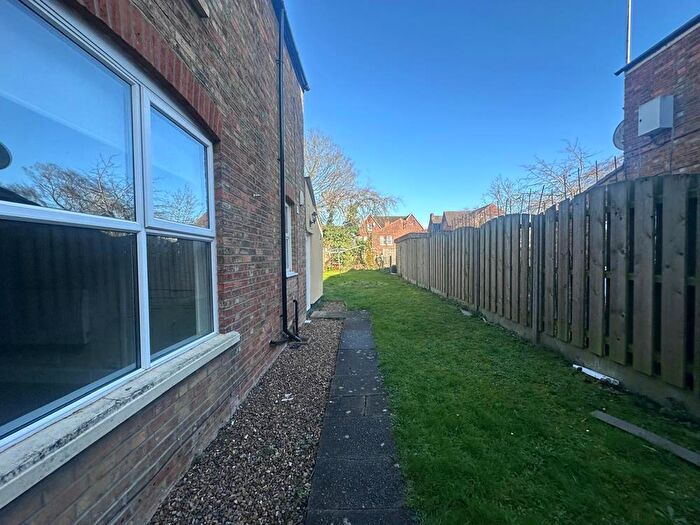 1 Bedroom Flat To Rent In Flat, St Andrews Road, MK40