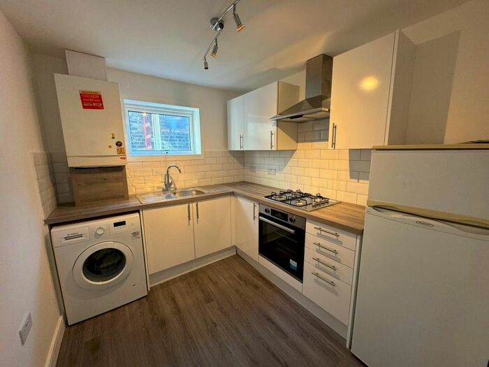 1 Bedroom Flat To Rent In Courtenay Mews, London, E17