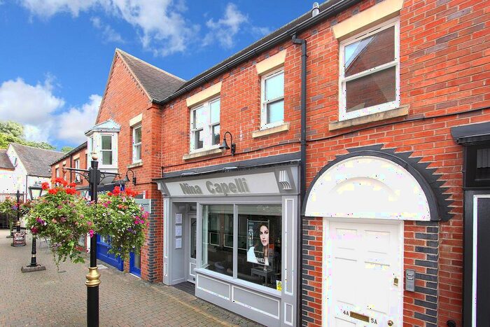 2 Bedroom Flat To Rent In Upper Green, Tettenhall, Wolverhampton, WV6