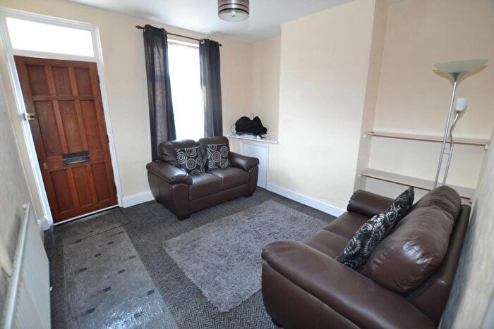 2 Bedroom Property To Rent In Langley Street, DE22
