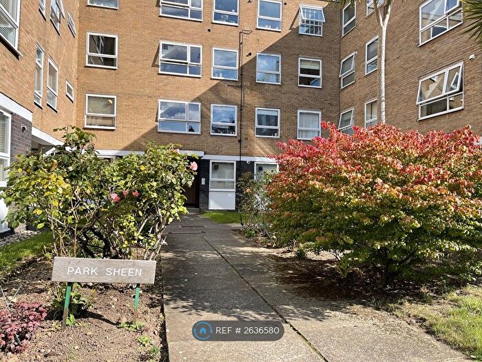 2 Bedroom Flat To Rent In Park Sheen, London, SW14