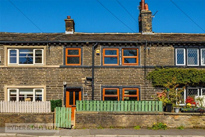 3 Bedroom Terraced House For Sale In Bradshaw Lane, Halifax, West Yorkshire, HX2
