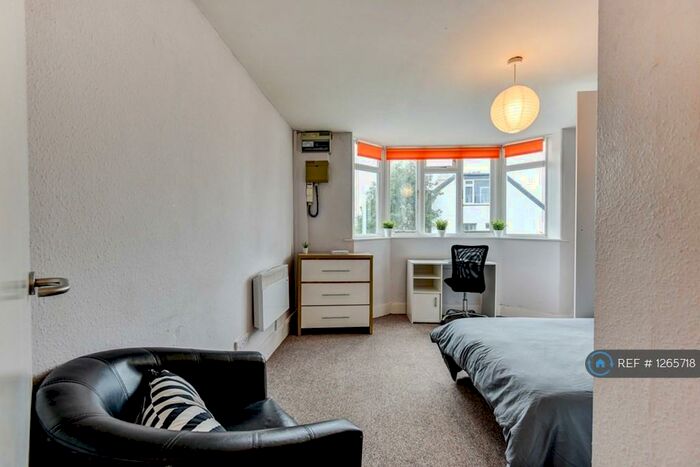 3 Bedroom Flat To Rent In Baden Road, Brighton, BN2