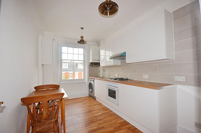 1 Bedroom Flat To Rent In Ridge Road, Crouch End, London, N8