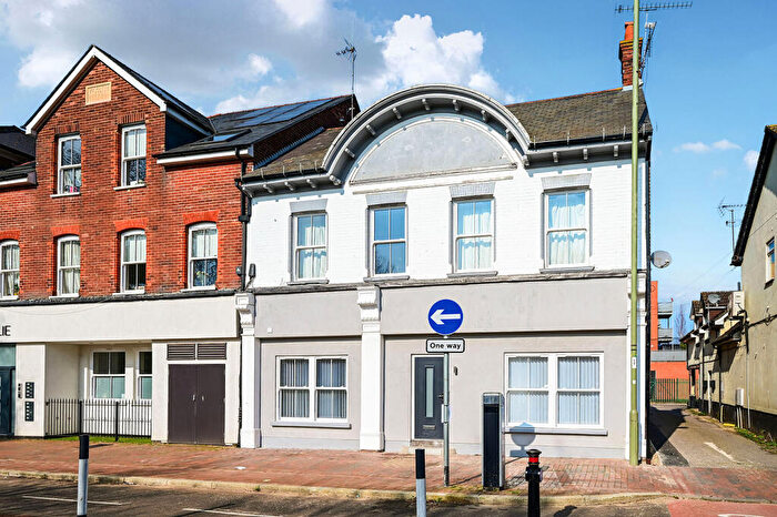 2 Bedroom Apartment To Rent In Lynchford Road, Farnborough, GU14