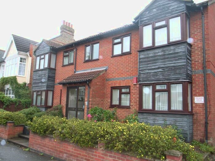 2 Bedroom Flat To Rent In Woodland Road, Chingford, Chingford, E4