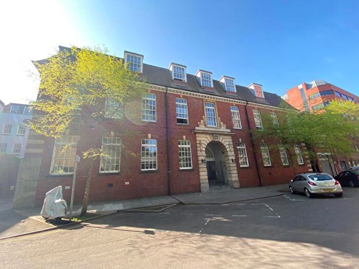 1 Bedroom Flat To Rent In Redcross Street - Old Market, BS2