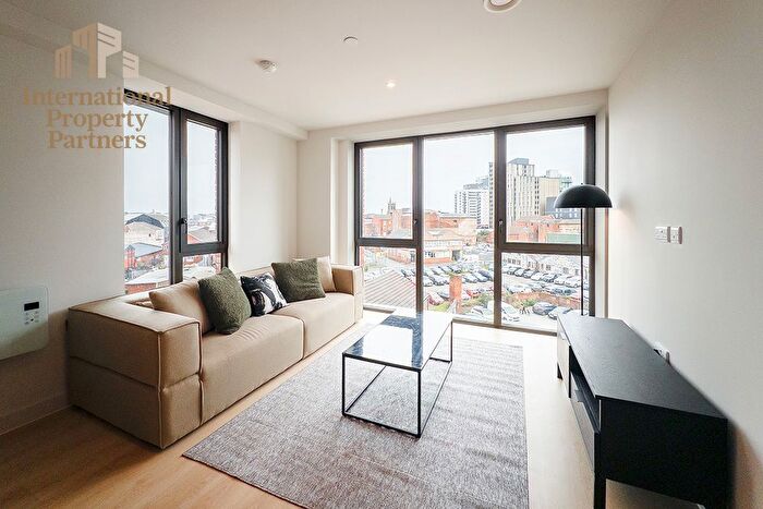 1 Bedroom Flat To Rent In Waterhouse Gardens, Dutton Street, Manchester, M3