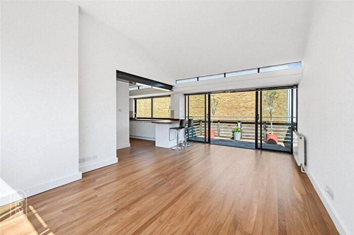 1 Bedroom Flat To Rent In Batemans Row, London, EC2A