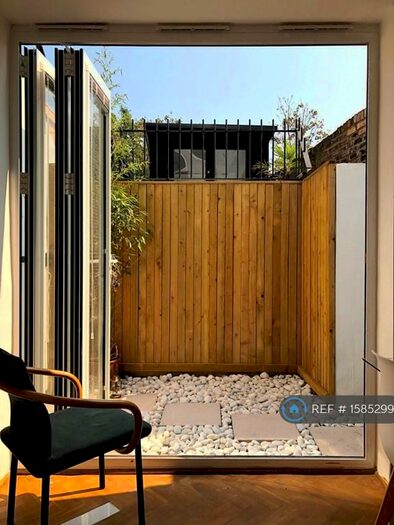 1 Bedroom Flat To Rent In High Road Leyton, East London, E10