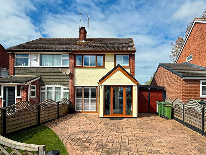 3 Bedroom Semi Detached House For Sale In Tarporley Close, Prenton, CH43