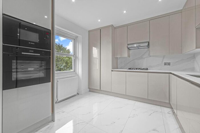 3 Bedroom Maisonette To Rent In Mowbray Road, Brondesbury, NW6
