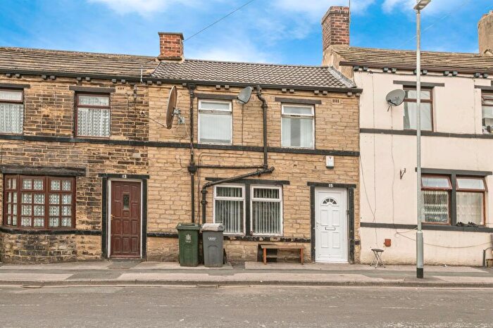 2 Bedroom Terraced House For Sale In Parratt Row, Bradford, BD3