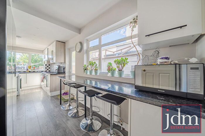 3 Bedroom Detached House To Rent In Broad Walk, London, SE3