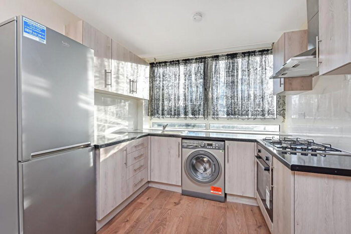 4 Bedroom Flat To Rent In Merrow Street, London, SE17