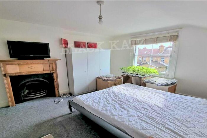 Studio To Rent In Sellons Avenue, London, NW10