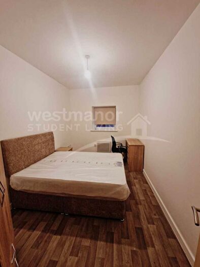 3 Bedroom Flat To Rent In Charlesworth House, Charles Street, Leicester, LE1