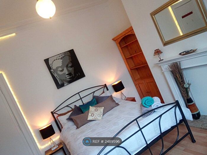 2 Bedroom Flat To Rent In Ffl, Aberdeen, AB24