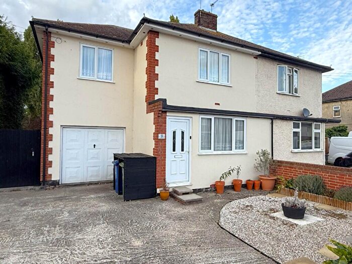 3 Bedroom Semi-Detached House For Sale In Gloucester Avenue, East Tilbury Essex, RM18