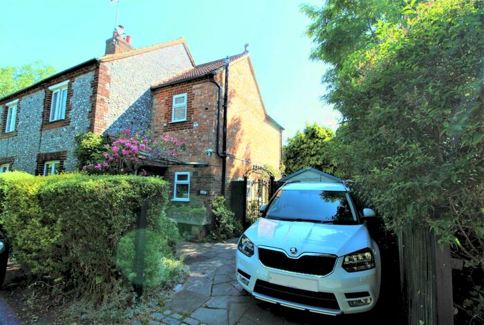3 Bedroom Semi-Detached House For Sale In Warrengate Road, North Mymms, AL9