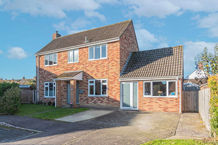 3 Bedroom Detached House For Sale In Orchard Walk, Kingswood, GL12