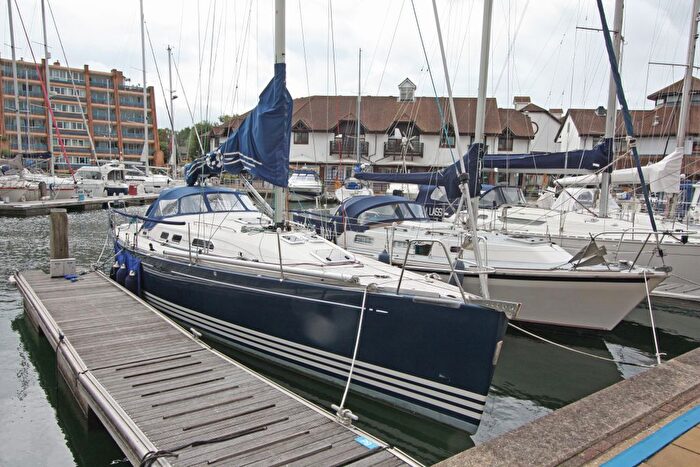 Garage / Parking To Rent In Port Way, Port Solent, Portsmouth, PO6